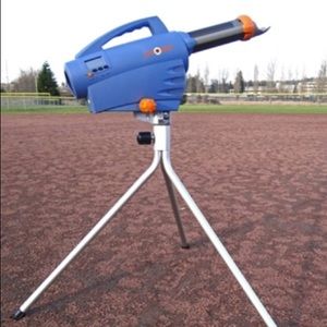 Zooka electric pitcher